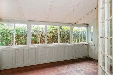 Photo of property in 24 Hinemoa Street, Birkenhead, Auckland, 0626