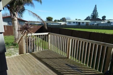 Photo of property in 2/57 Redcrest Avenue, Red Hill, Papakura, 2110