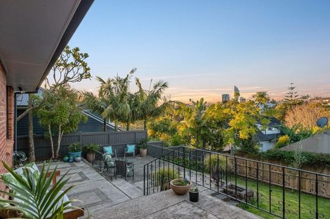 Photo of property in 3 Spencer Terrace, Hauraki, Auckland, 0622