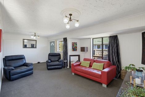 Photo of property in 42 Daniels Road, Redwood, Christchurch, 8051