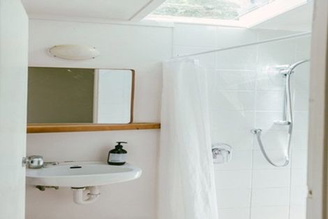 Photo of property in 17 Makora Avenue, Oneroa, Waiheke Island, 1081