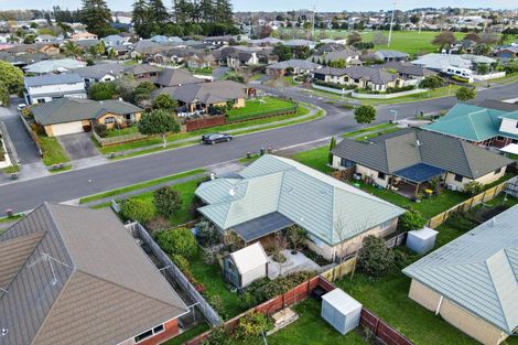 Photo of property in 35 Nottingham Drive, Hamilton East, Hamilton, 3216