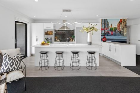 Photo of property in 52 Carrington Drive, Papamoa Beach, Papamoa, 3118