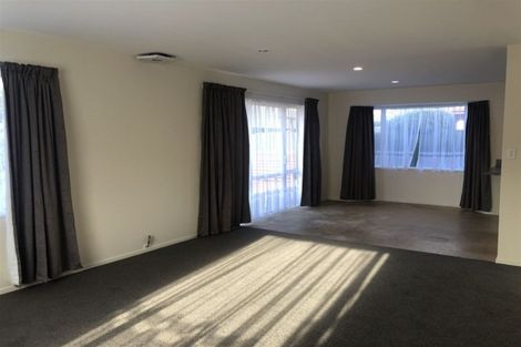 Photo of property in 22 Belfast Road, Belfast, Christchurch, 8051