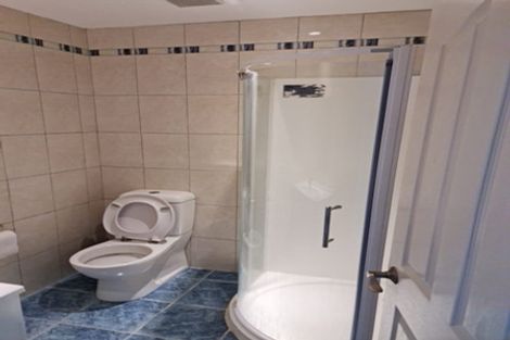 Photo of property in 140 Glanmire Road, Newlands, Wellington, 6037