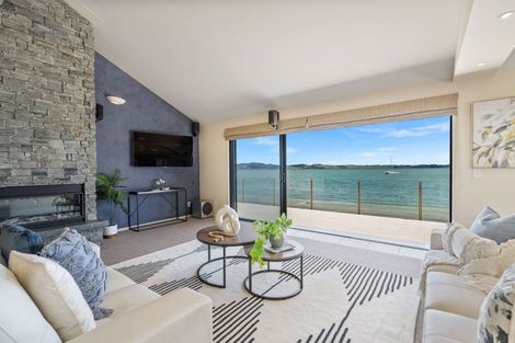 Photo of property in 42 Manganese Point Road, Tamaterau, Whangarei, 0174