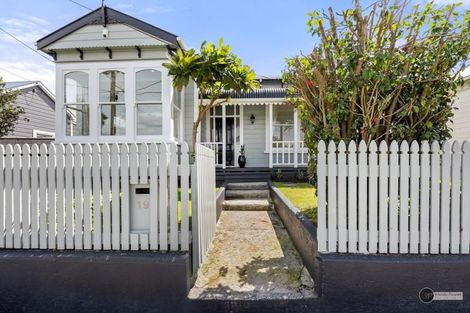 Photo of property in 19 Bay Street, Petone, Lower Hutt, 5012