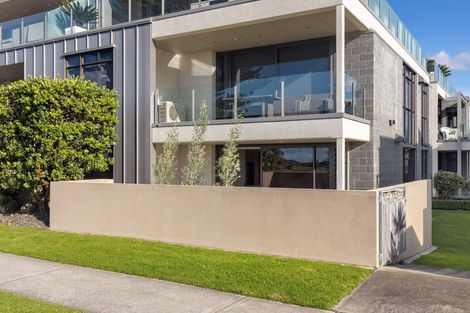 Photo of property in Vivaldi Apartments, 1/48 Marine Parade, Mount Maunganui, 3116