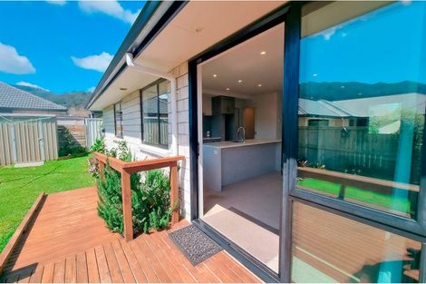 Photo of property in 40 Golden Shore Place, Coromandel, 3506