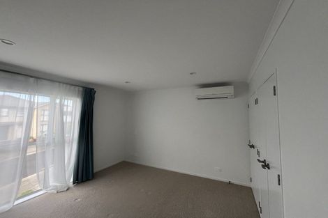 Photo of property in 3 Arthur Rolfe Lane, Swanson, Auckland, 0614