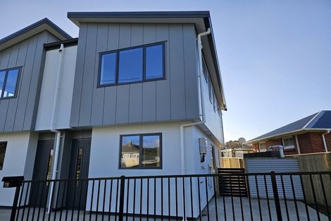 Photo of property in 15b Dimock Street, Titahi Bay, Porirua, 5022