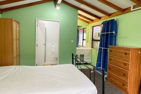 Photo of property in 5 Nyton Place, Bryndwr, Christchurch, 8053