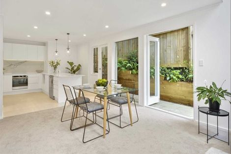 Photo of property in 3/68 Braemar Road, Castor Bay, Auckland, 0620