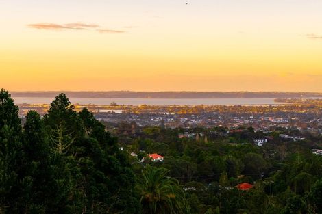 Photo of property in 42 Rangiwai Road, Titirangi, Auckland, 0604