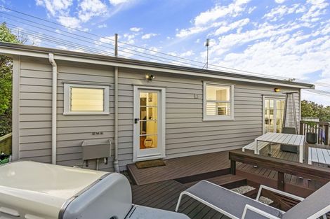 Photo of property in 1/42 Manuka Road, Glenfield, Auckland, 0629
