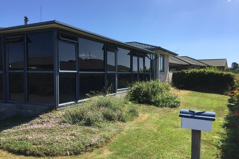 Photo of property in 17 Highcroft Place, Welcome Bay, Tauranga, 3112