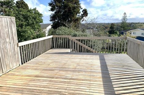 Photo of property in 9 Cheryl Place, Hillcrest, Auckland, 0627