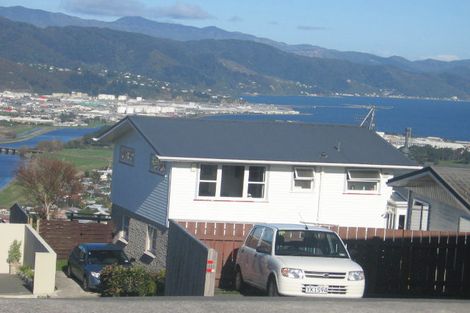 Photo of property in 16 Eastview Grove, Normandale, Lower Hutt, 5010