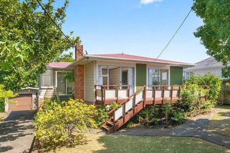 Photo of property in 11 Poto Street, Te Atatu South, Auckland, 0610