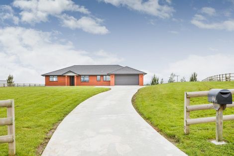 Photo of property in 117 Kingsdale Park Drive, Aokautere, Palmerston North, 4471