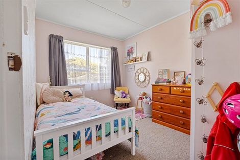 Photo of property in 8 Yorke Road, Haruru, 0204