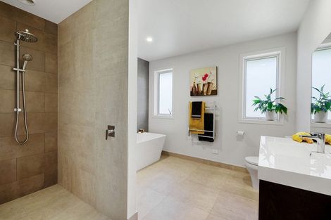 Photo of property in 13 Alan Livingston Drive, Cambridge, 3434