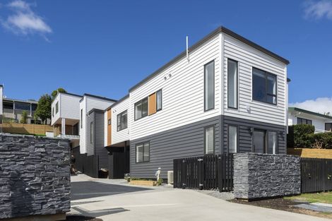 Photo of property in 1/12 Manuwai Road, Torbay, Auckland, 0630