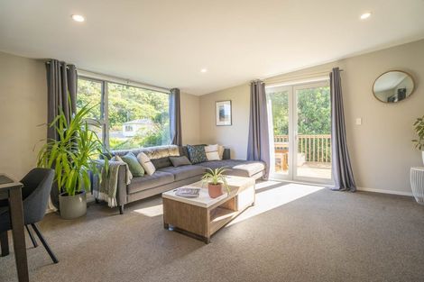 Photo of property in 45 Olivia Crescent, Tawa, Wellington, 5028