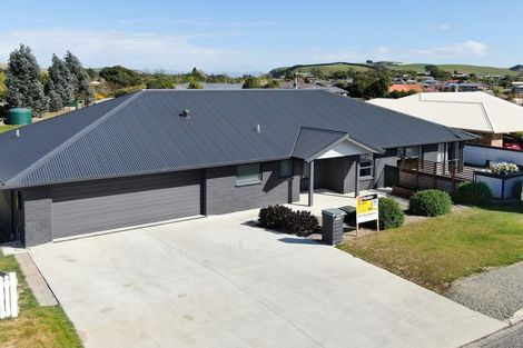 Photo of property in 13 Grove Avenue, Weston, Oamaru, 9401