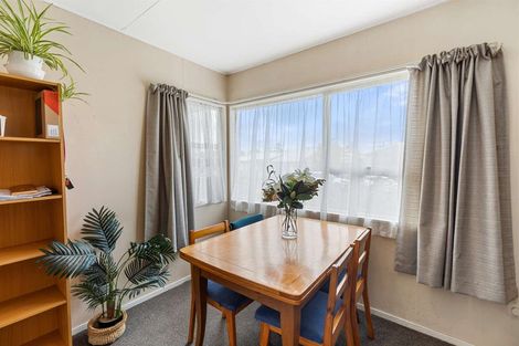 Photo of property in 44a Geraldine Crescent, Cloverlea, Palmerston North, 4412