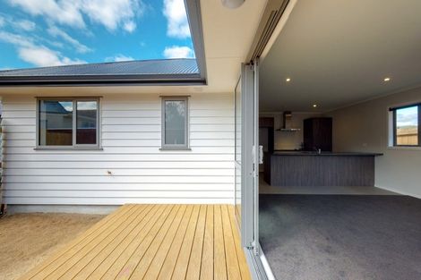 Photo of property in 15a Westminster Road, Wainuiomata, Lower Hutt, 5014