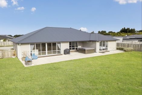 Photo of property in 17 Stoneleigh Drive, Solway, Masterton, 5810