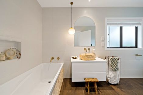 Photo of property in 5c Woodward Avenue, Mangere Bridge, Auckland, 2022