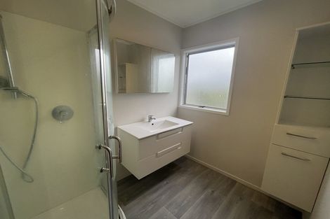 Photo of property in 1 Silverstone Place, Henderson, Auckland, 0612