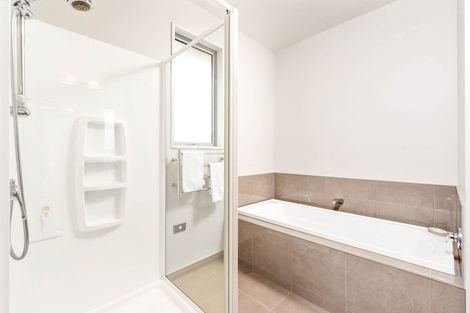 Photo of property in 5 Sunnyside Lane, Wanaka, 9305