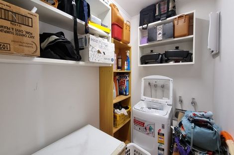 Photo of property in 2/14 Becroft Drive, Forrest Hill, Auckland, 0620