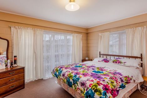 Photo of property in 639 Swanson Road, Swanson, Auckland, 0612