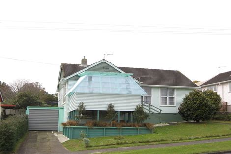 Photo of property in 92 Cook Street, Marfell, New Plymouth, 4310