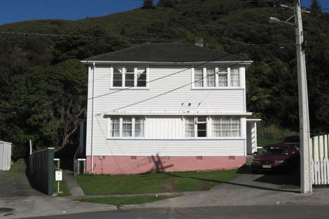 Photo of property in 5 Frethey Grove, Naenae, Lower Hutt, 5011