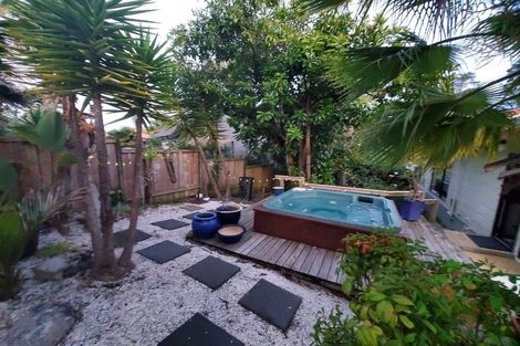 Photo of property in 43 Vintage Drive, Henderson, Auckland, 0612