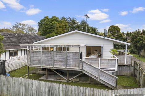 Photo of property in 26 Mirrabooka Avenue, Botany Downs, Auckland, 2010