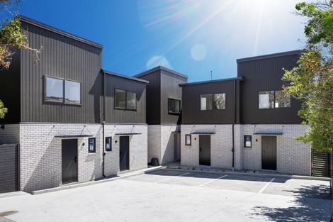 Photo of property in 96b Bluebird Crescent, Unsworth Heights, Auckland, 0632