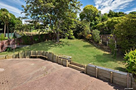 Photo of property in 2/7 Malters Place, Browns Bay, Auckland, 0630