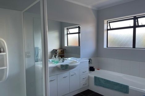 Photo of property in 12 Mynah Place, Welcome Bay, Tauranga, 3112