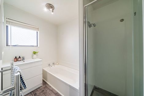 Photo of property in 56 Albatross Close, Whitby, Porirua, 5024