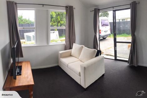 Photo of property in 9 Kambalda Street, Mangere Bridge, Auckland, 2022