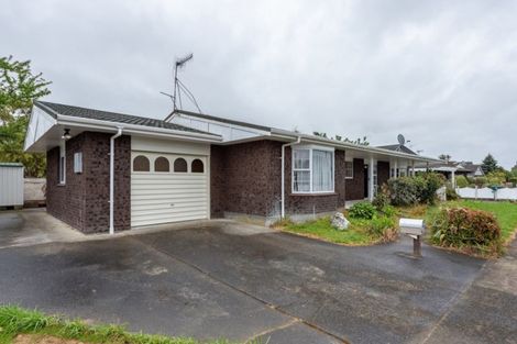 Photo of property in 68 Highbury Drive, Levin, 5510