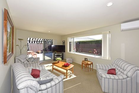 Photo of property in 1 Stable Way, Belfast, Christchurch, 8051