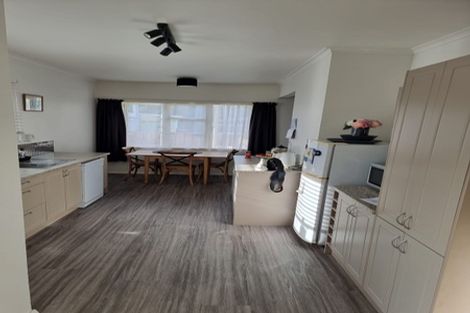 Photo of property in 5 Rumgay Street, Fairfield, Lower Hutt, 5011