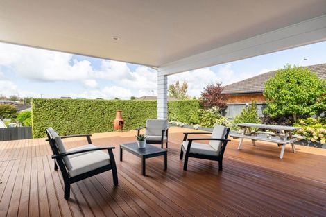 Photo of property in 107 Farnborough Drive, Grandview Heights, Hamilton, 3200